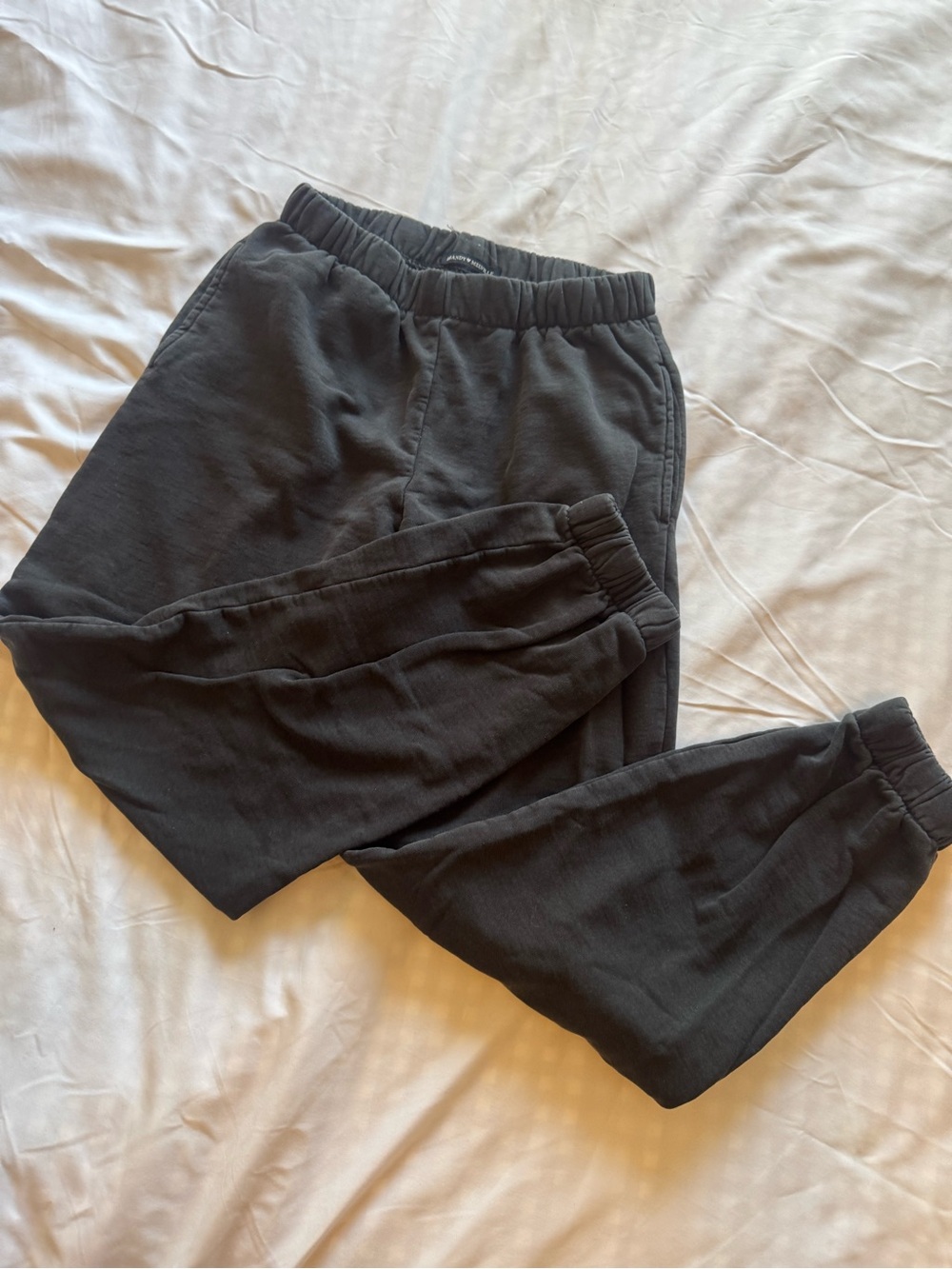 Women’s Black Elastic-Waist Jogger Pants